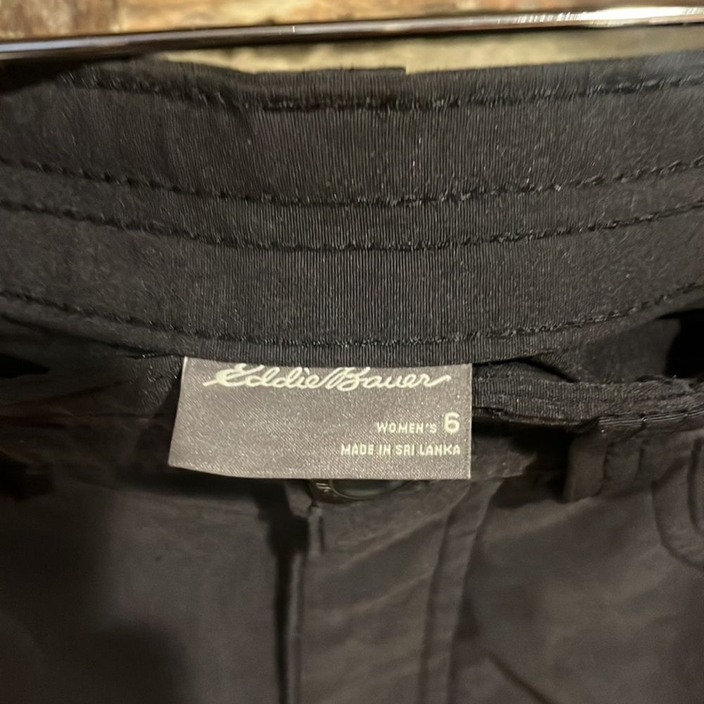 Eddie Bauer Rainier Black Hiking Capris with Elastic Ankle Scrunch - Picture 8 of 10